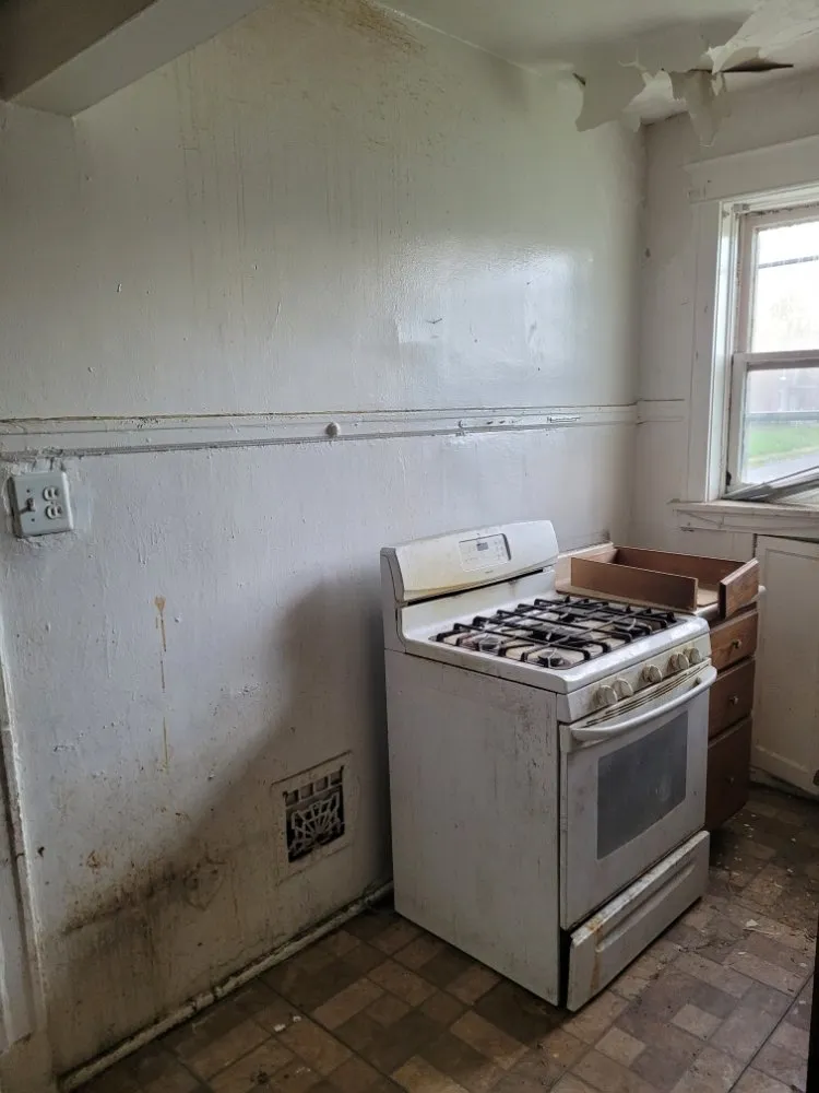 Slide of Derrickson Construction