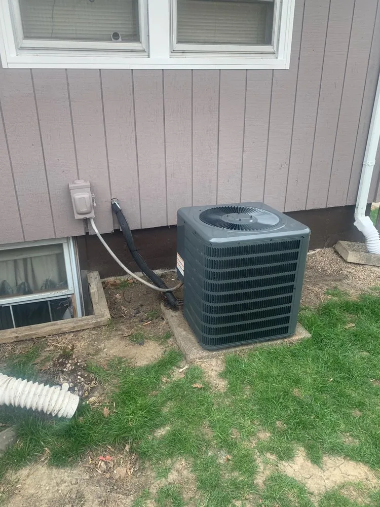 Slide of Des Moines Heating & Cooling