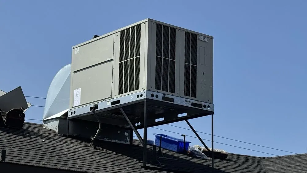 Slide of Desert Diamond Air