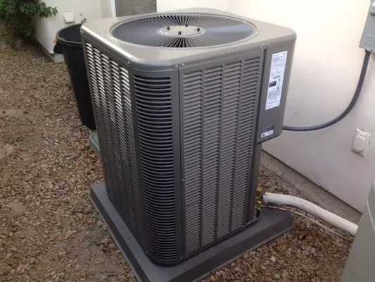 Desert Tech Air Conditioning & Heating Logo