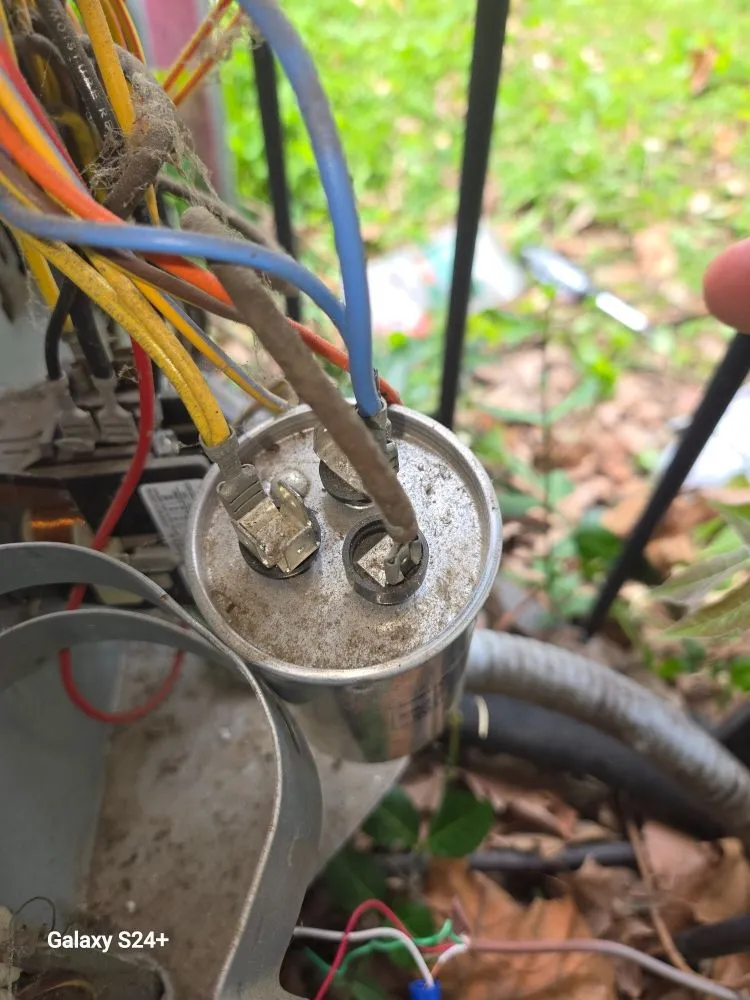 Emergency HVAC maintenance same-day service in Florrisant, MO by DFM Highmaintenance
