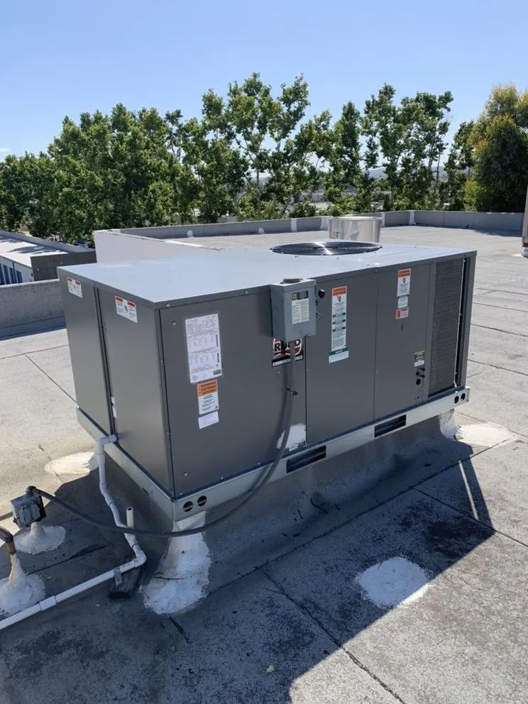 Slide of Diamond Air Services