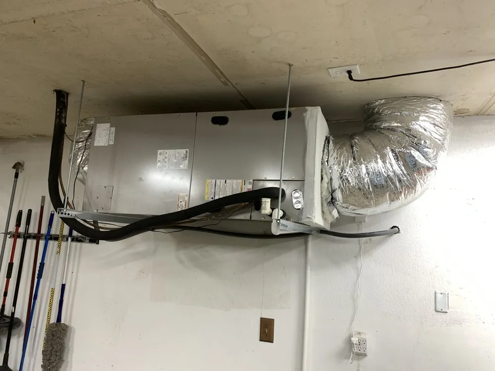 Slide of Diamond G AC