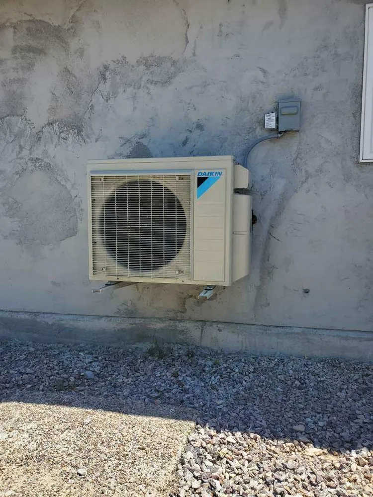 Slide of Diamondback Air