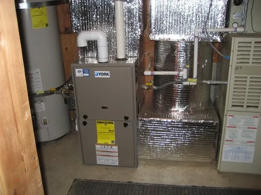 Slide of Dinh's Air Conditioning