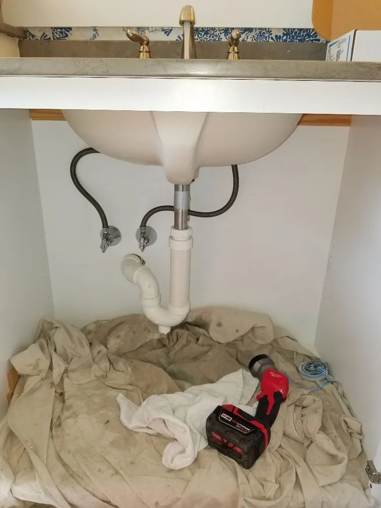 Slide of Distinct Plumbing Heating & Gas Fitting