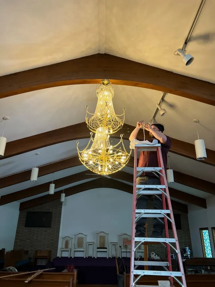 Slide of Diversified Mechanical & Electrical Systems