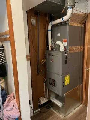 Doki Solar Electric & Air Logo