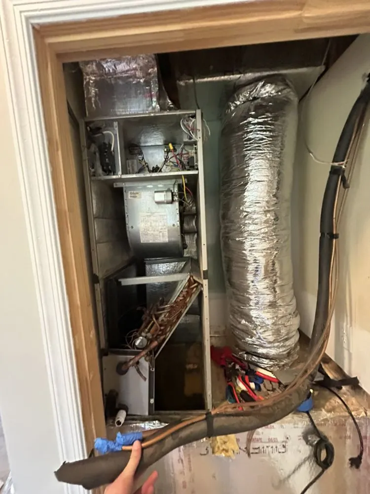 Slide of Doms Handy Solutions