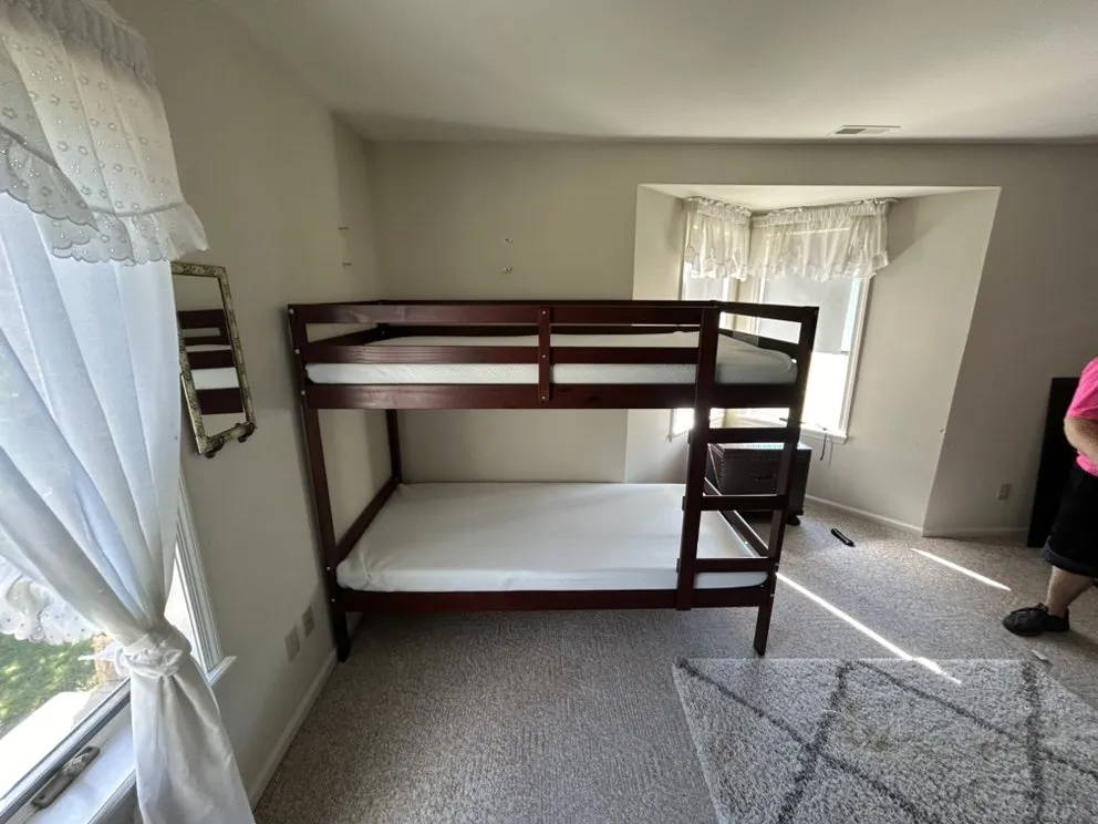 Slide of Doms Handy Solutions