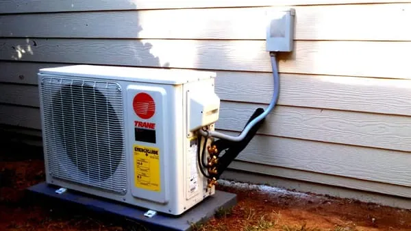 Down Home Comfort Logo