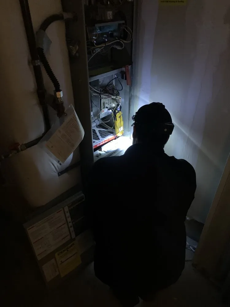 Slide of D&R Heating & Air