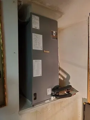 Dream Homes Contracting Logo