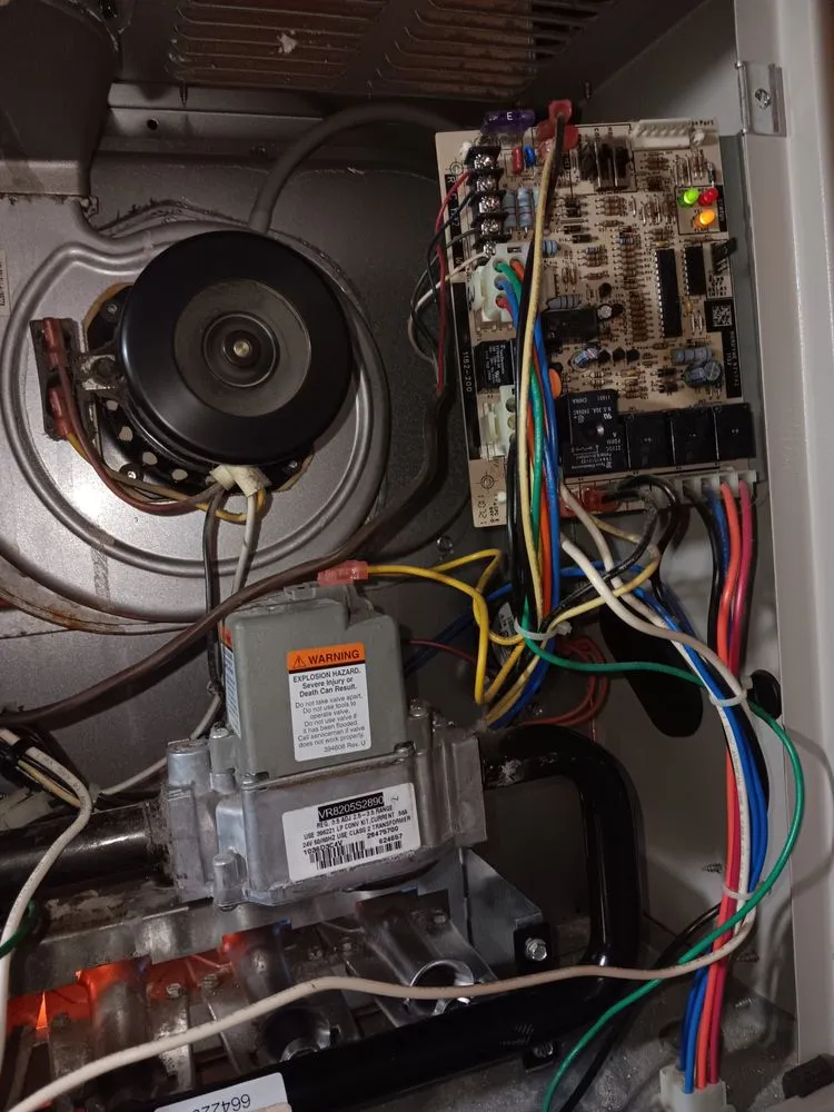 Expert air conditioning tune-up for residential systems in St. Louis, MO by DREEM Heating & Cooling