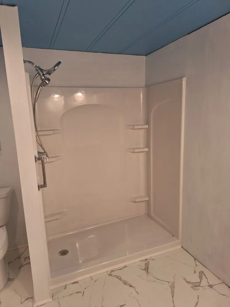 Slide of D&S Construction Mobile Home Repair