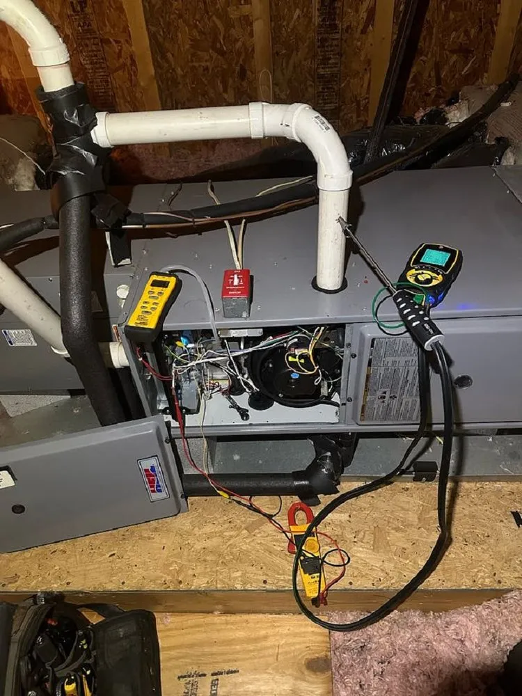 Slide of D&T Heating & Cooling