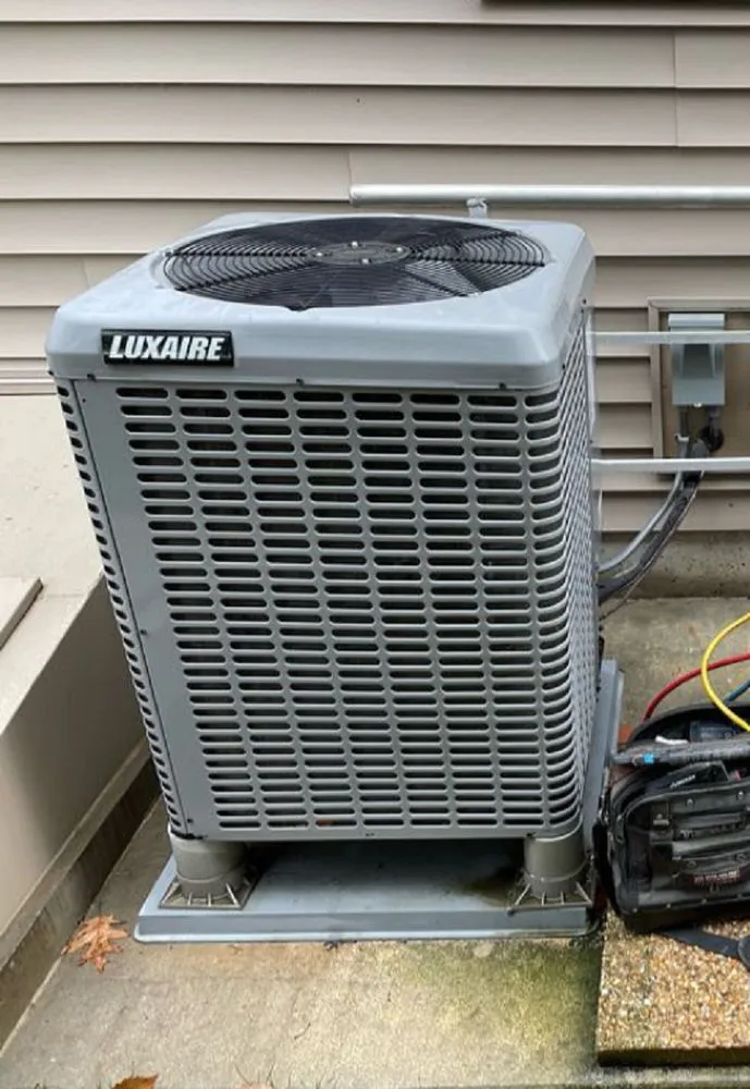 Slide of D&T Heating & Cooling