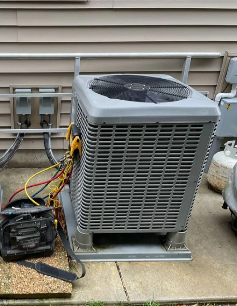 Slide of D&T Heating & Cooling