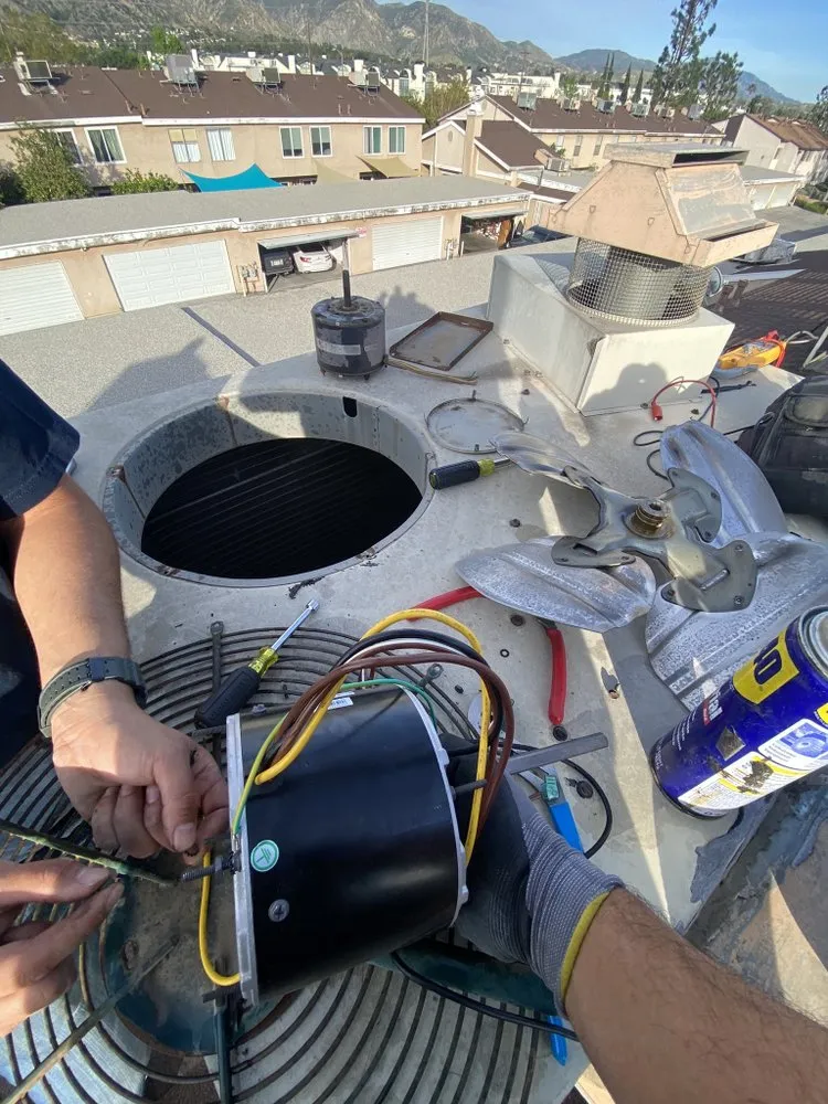 Professional AC repair experts serving Granada Hills, CA - DT Heating & Cooling