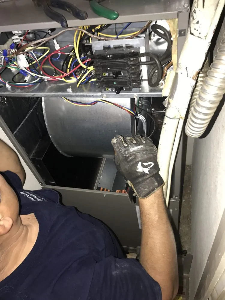 Slide of Dub's Heating and Air