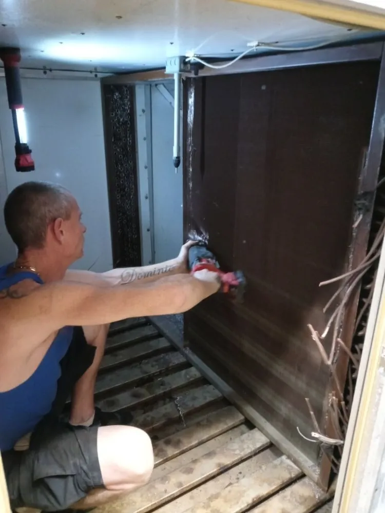 Slide of Duct Manager Heating and Air