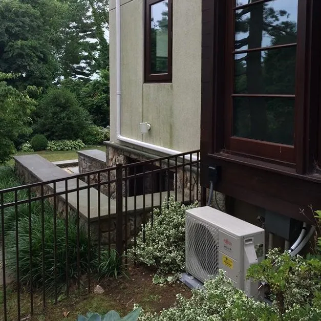 Slide of Ductless Doctors