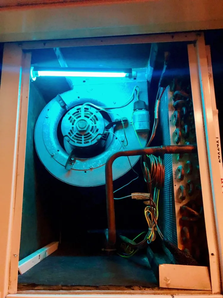 Slide of DuctMasters Air Conditioning & Solar