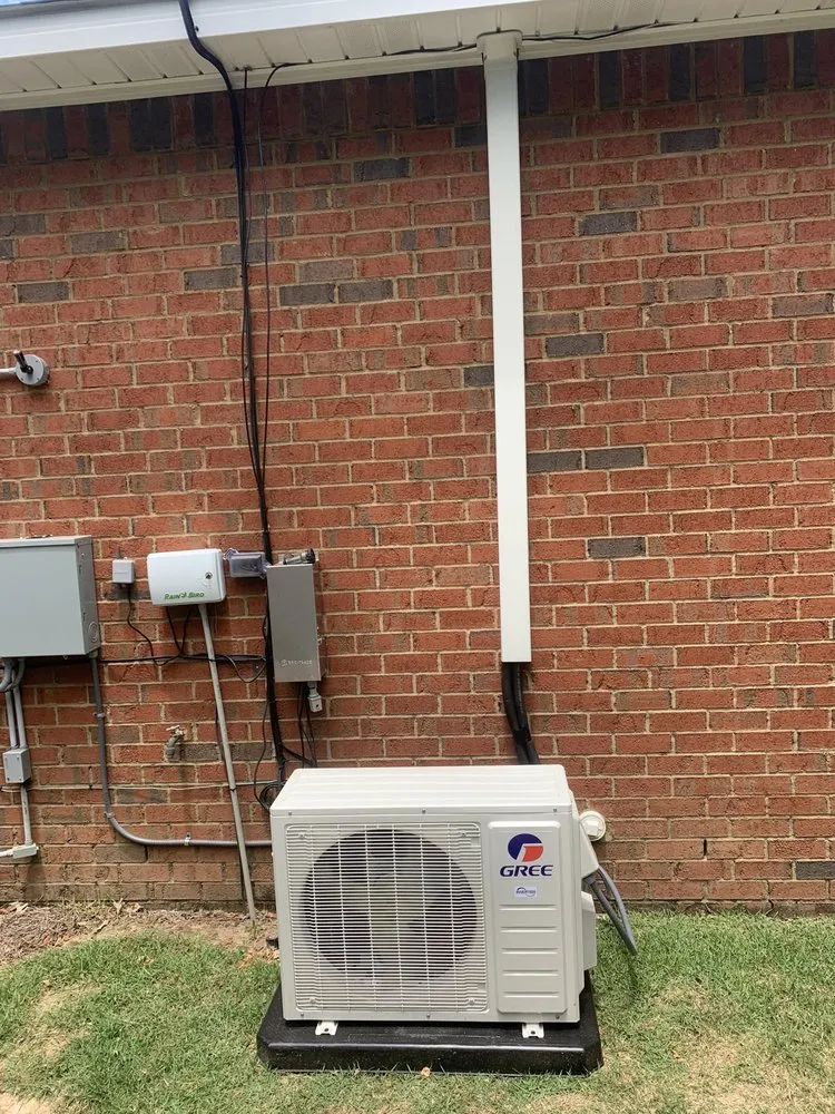 Slide of Dustin Lyons