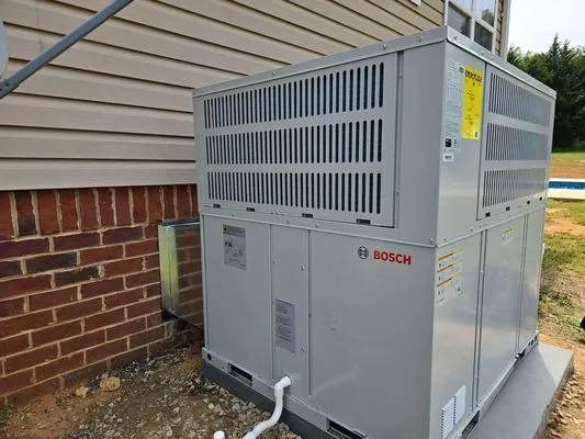 DynaMech Heating, Cooling, Electrical & Plumbing Logo