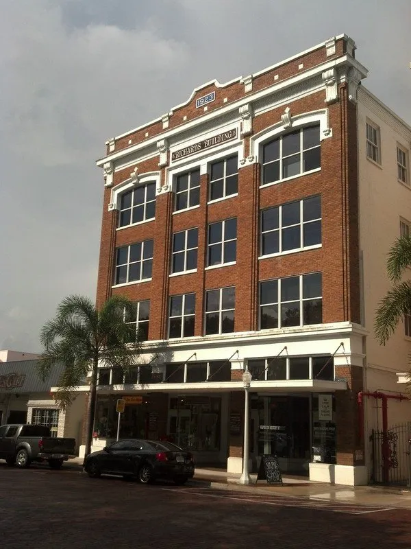 Slide of Dynamic Air of SW Florida