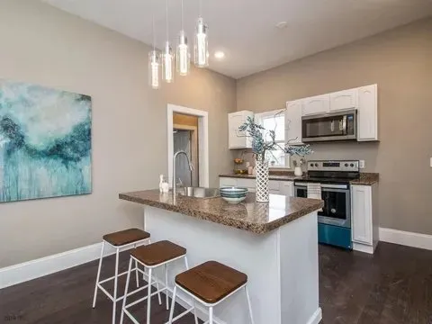 Slide of Dynamic Services