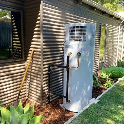 Dynamite Licensed Plumber Logo