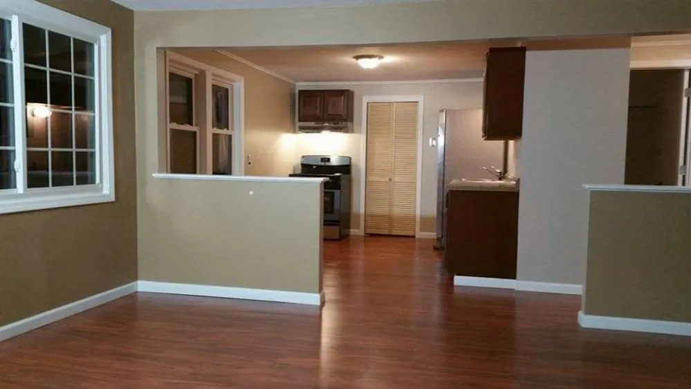 Slide of Dynasty Maintenance Crew