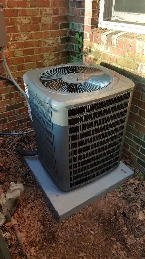 Slide of E & H Mechanical