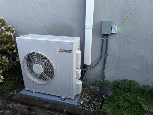 E Heating and Cooling Logo