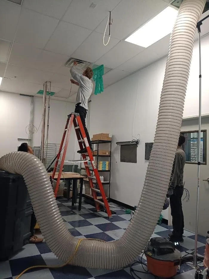 Slide of E-ZZ Air Duct Services