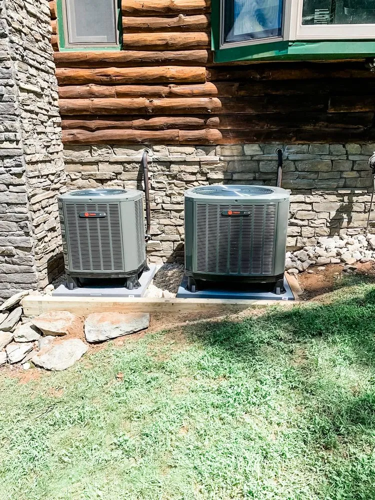 Slide of E&A Mechanical