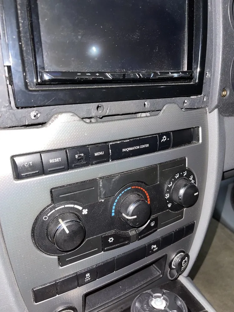 Slide of Eagle Auto Air Conditioning