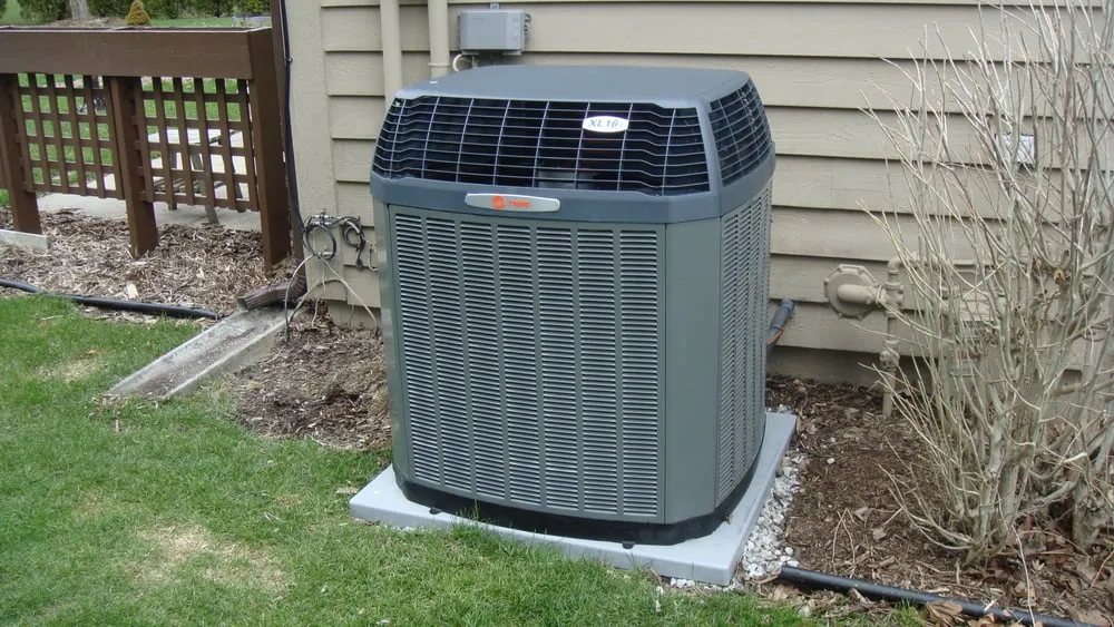 Slide of Earl's Heating & Air Conditioning