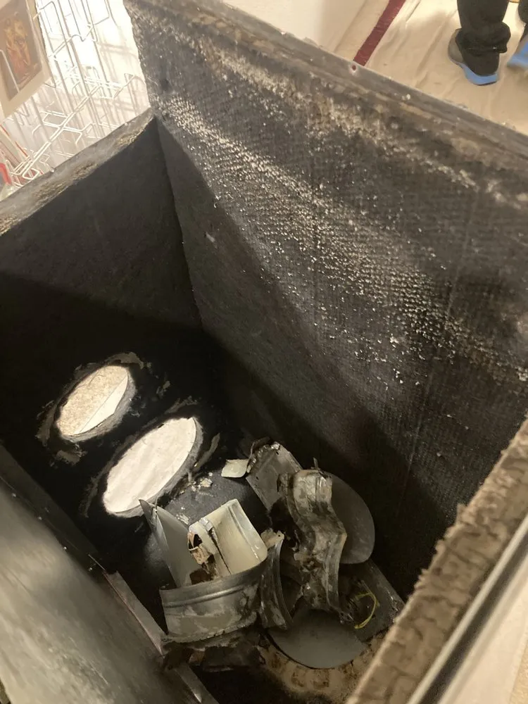 Slide of Easy Flow Services