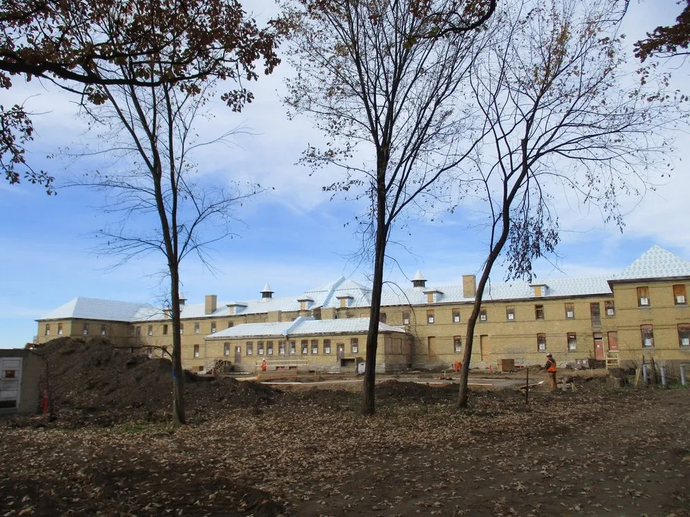 Slide of Ecco Midwest