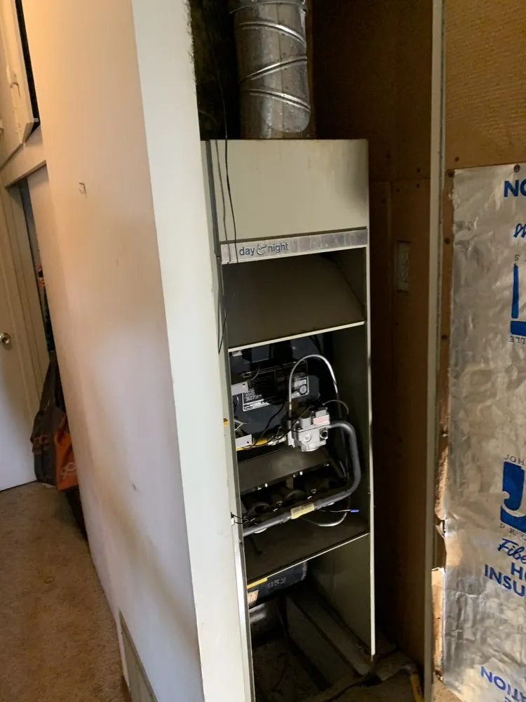 Slide of Edgars Service & Repair