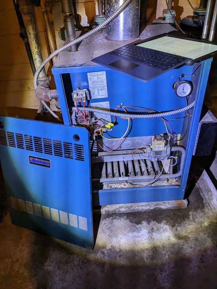 Slide of Edison Energy Consultants