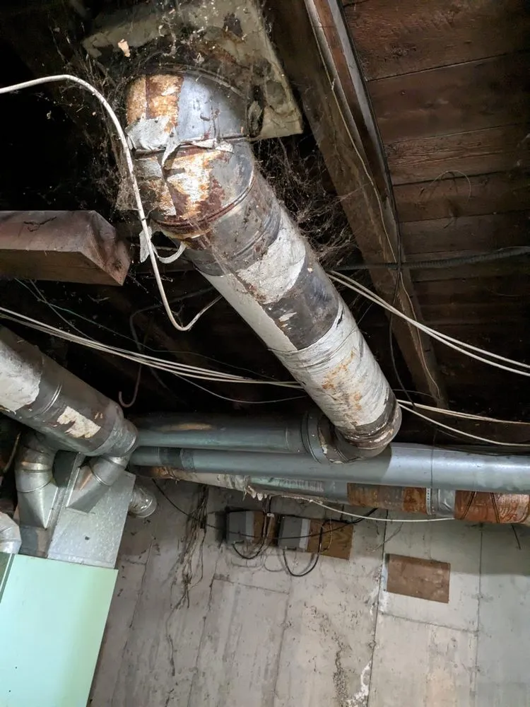 Slide of Edison Energy Consultants