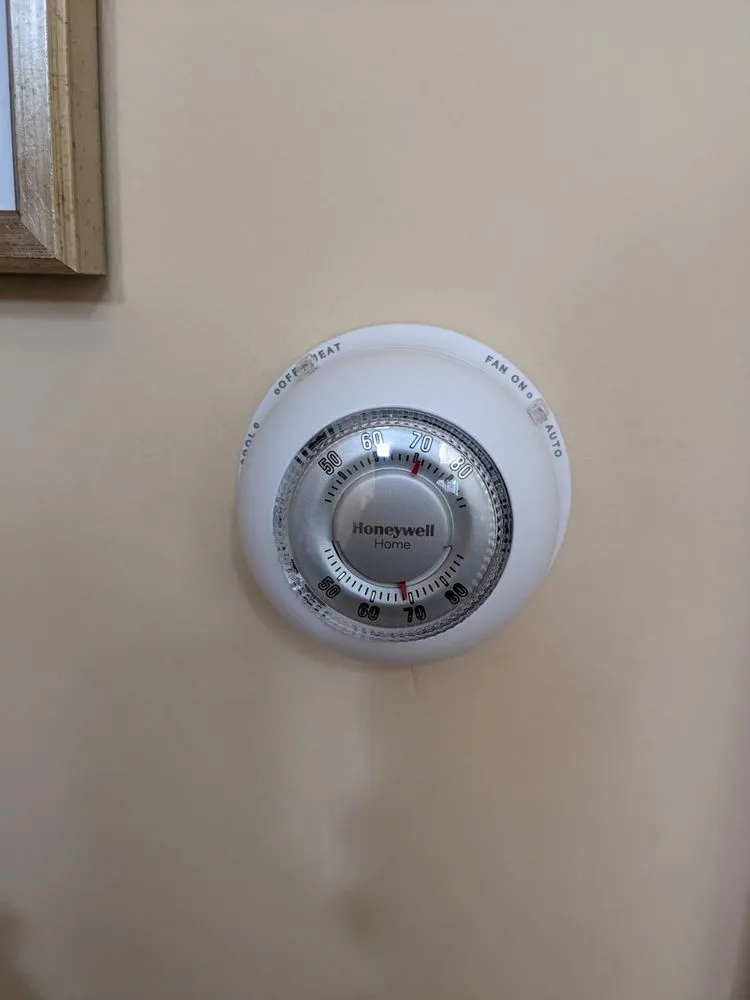 Slide of Edison Energy Consultants