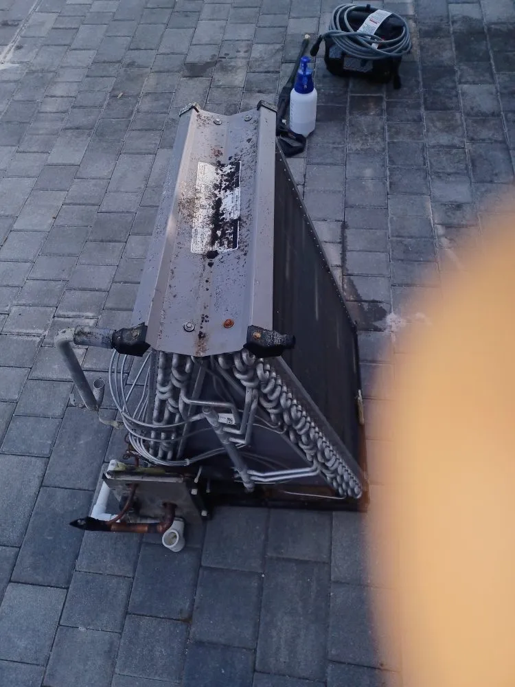 Slide of Eduardo Air Conditioning Solutions