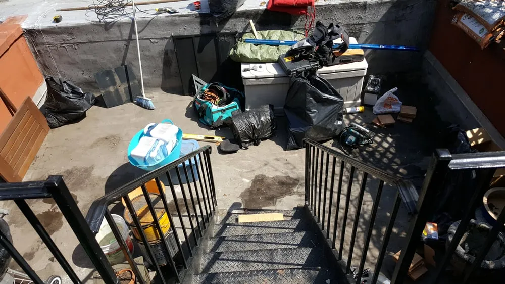 Slide of Egon Wong - The Handyman