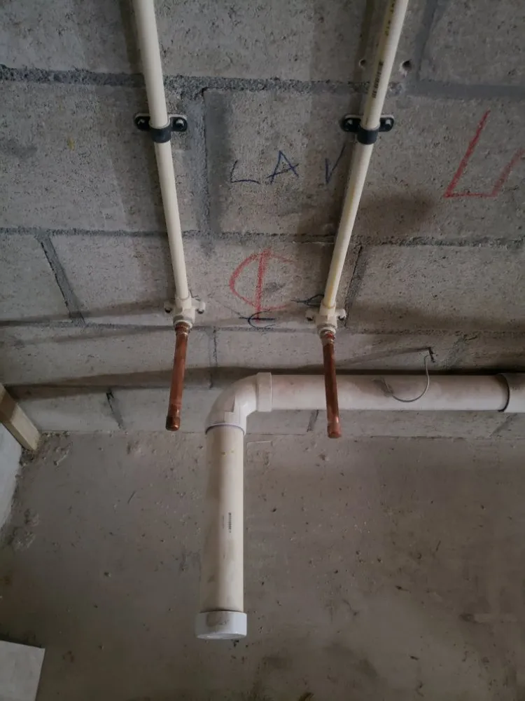 Slide of E&I Mechanical