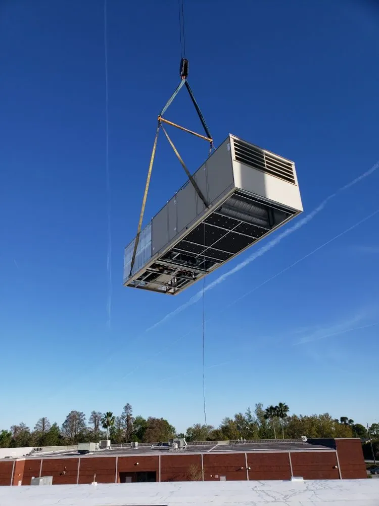 Slide of E&I Mechanical