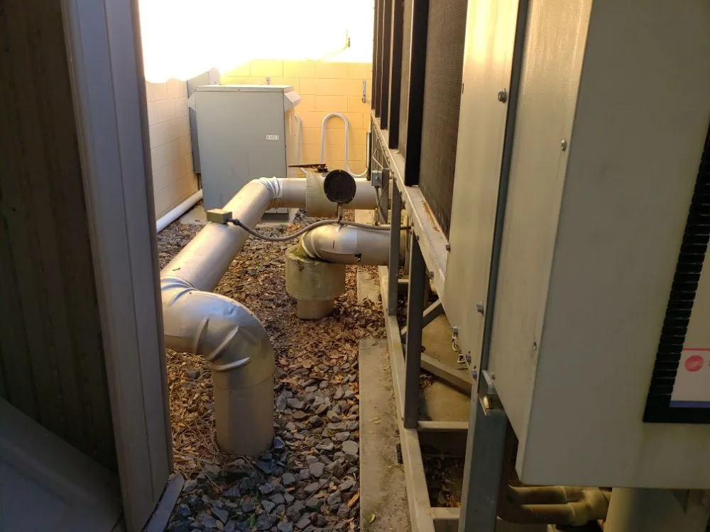 Slide of E&I Mechanical